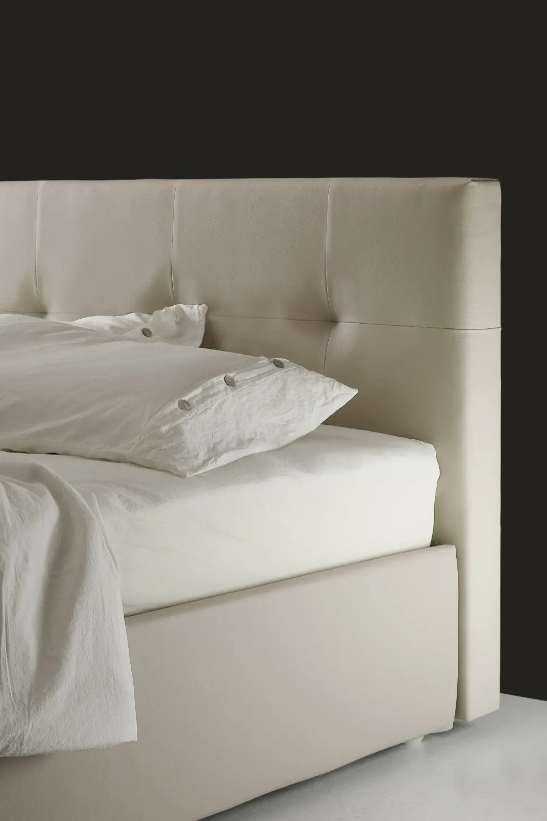 Letto Alexia, letto con testiera capitonné in pelle o tessuto, made in Italy – foto 6