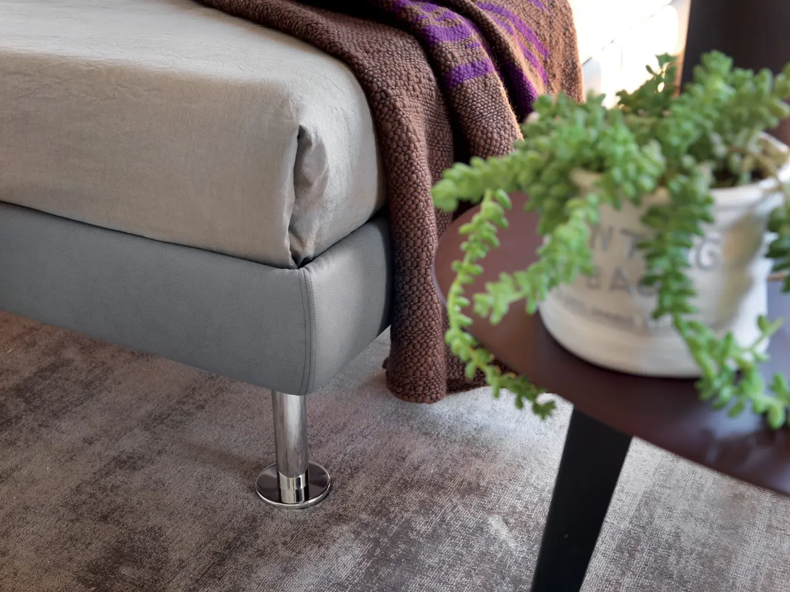 Letto Carlotta, letto capitonné in pelle, made in Italy – foto 3