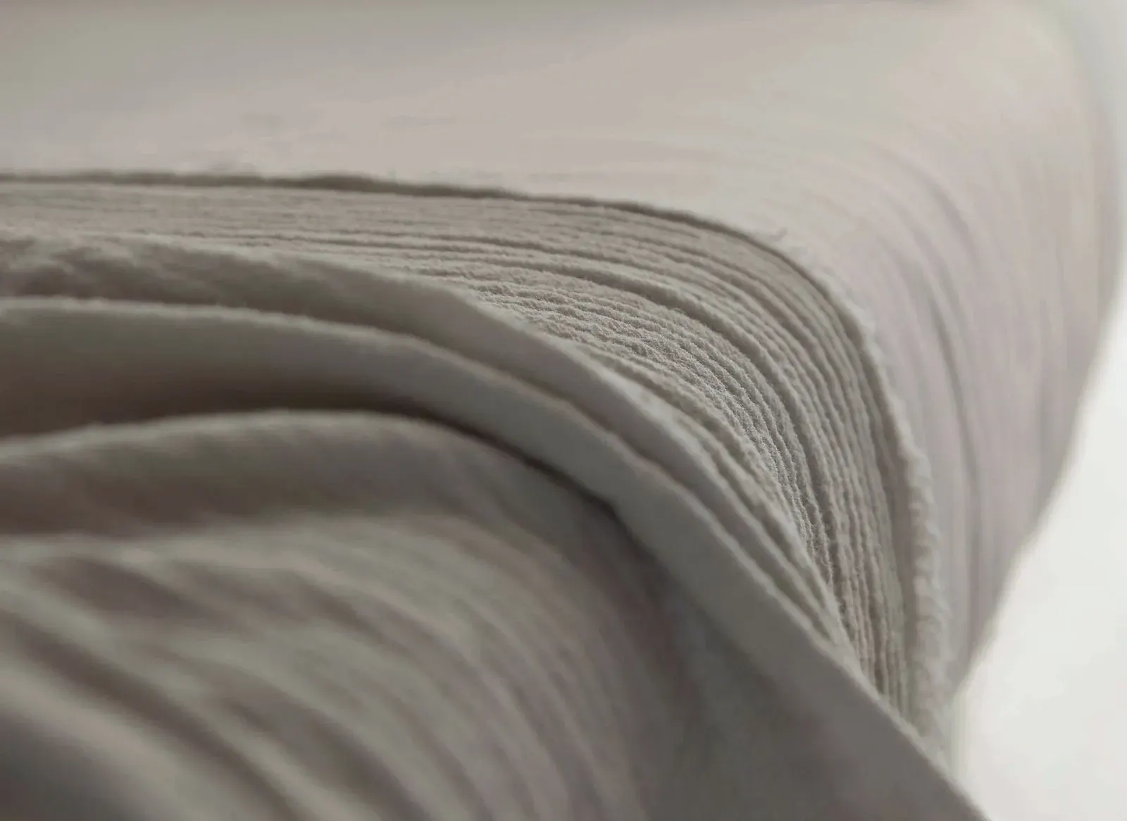 Letto Jasmine, letto imbottito moderno con giroletto a fascia alta o bassa, made in Italy – foto 7