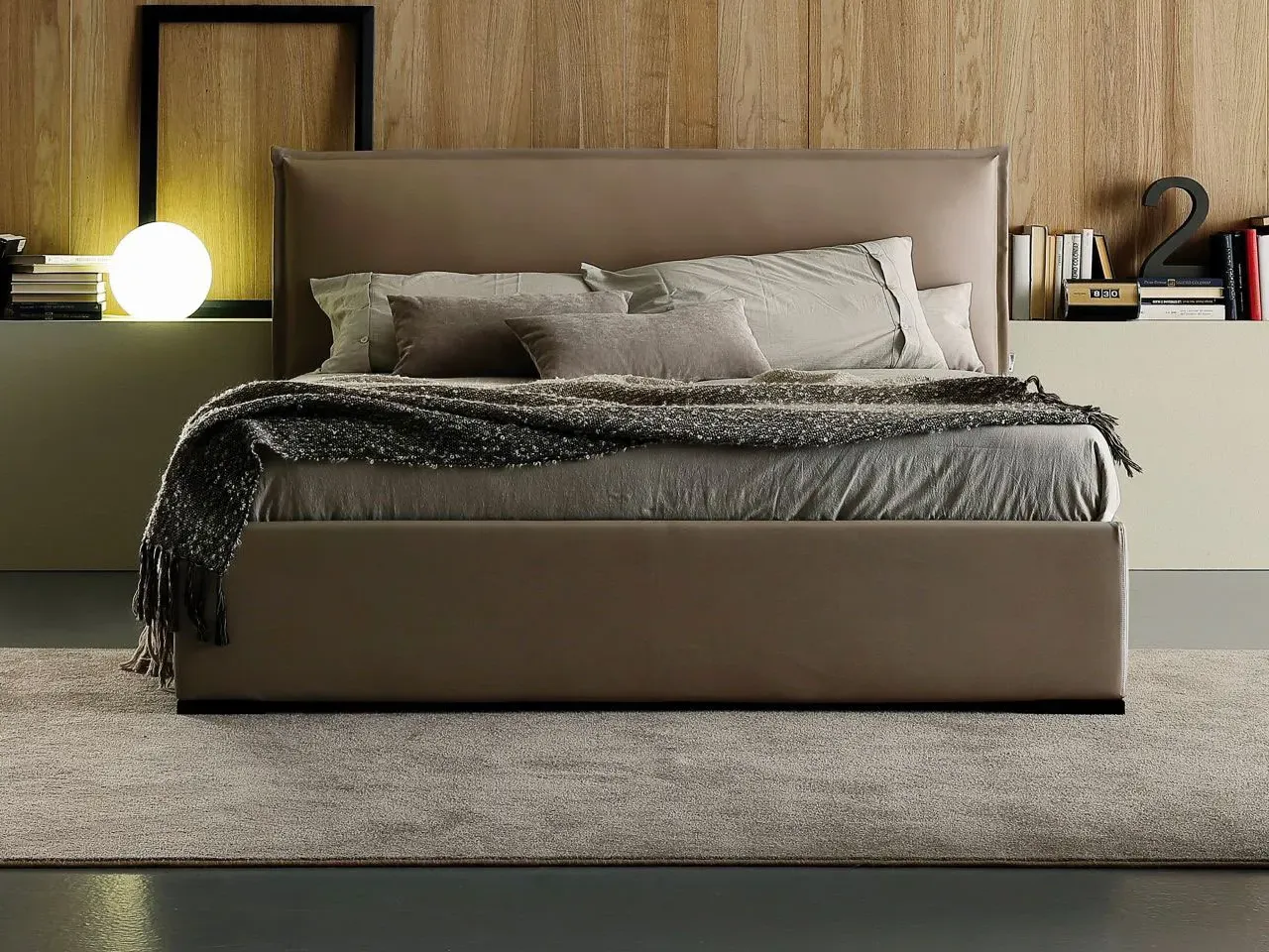 Letto Michelle, letto imbottito moderno con giroletto a fascia alta o bassa, made in Italy